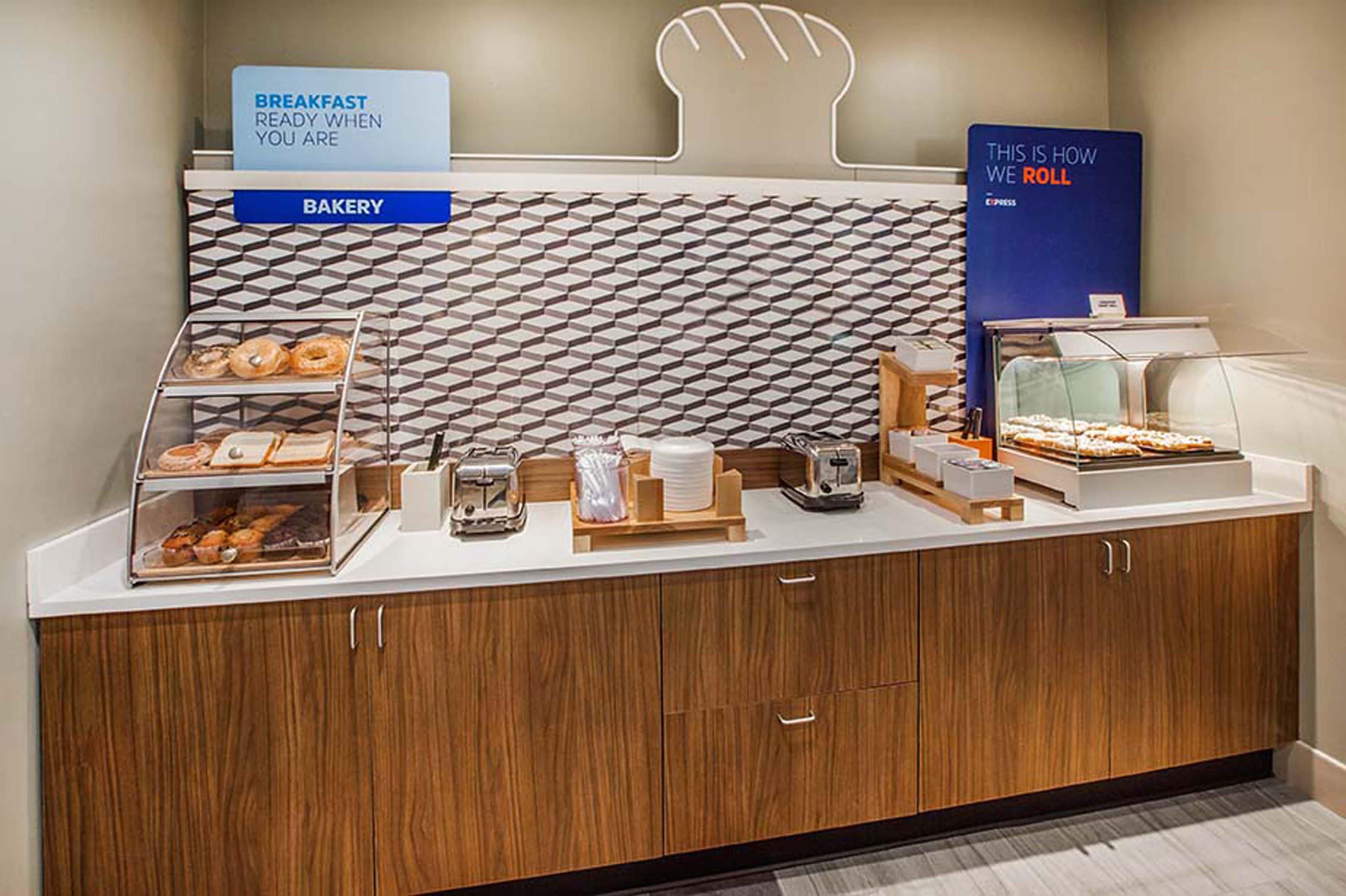 Holiday Inn Express Hotel & Suites Ontario By Ihg Zewnętrze zdjęcie